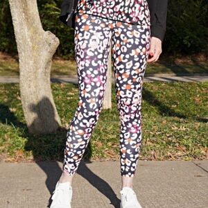 Chico's Zenergy animal print leggings size 1 fits size 8-10